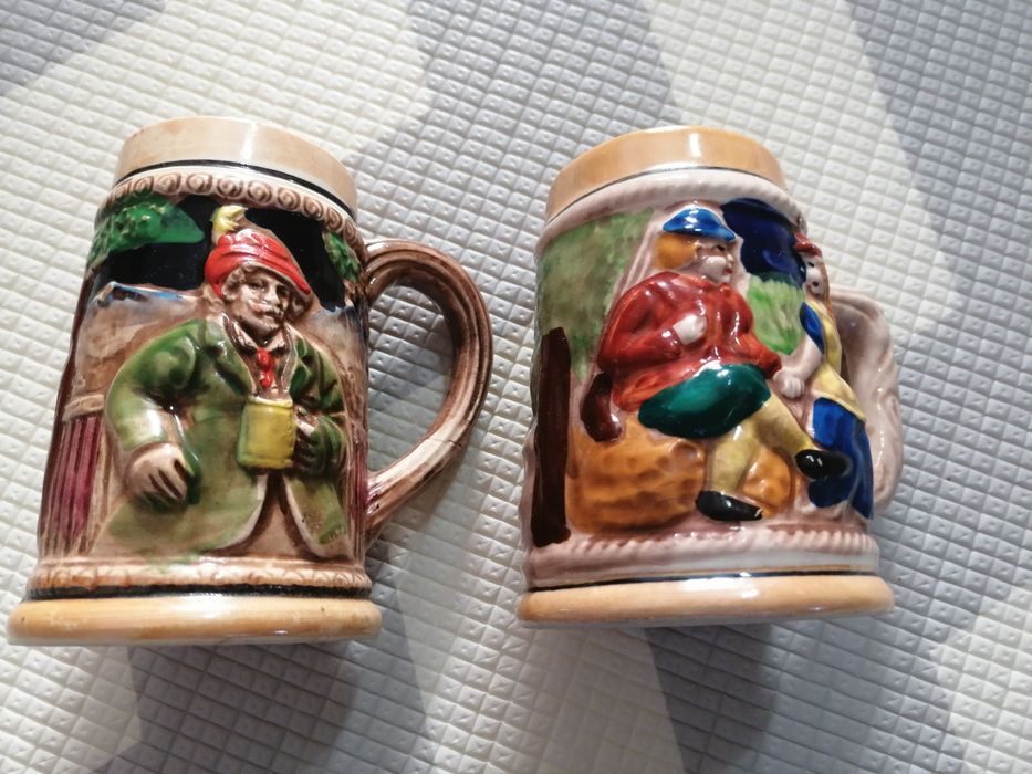 Sprzedam stare miniaturki kufli.