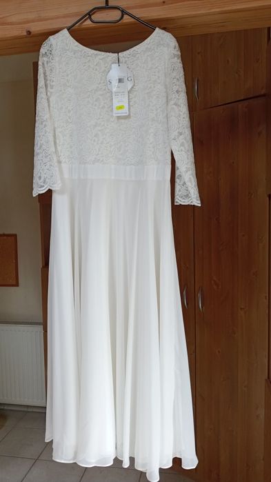 Ślubna Suknia Biała