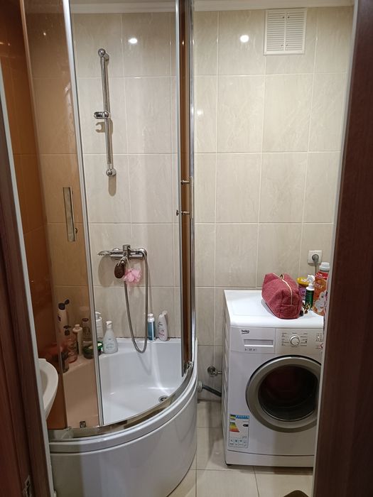 Здам подобово 2-х кімнатну квартиру.