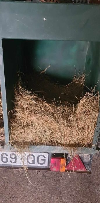 Reboque de caça com amortecedores