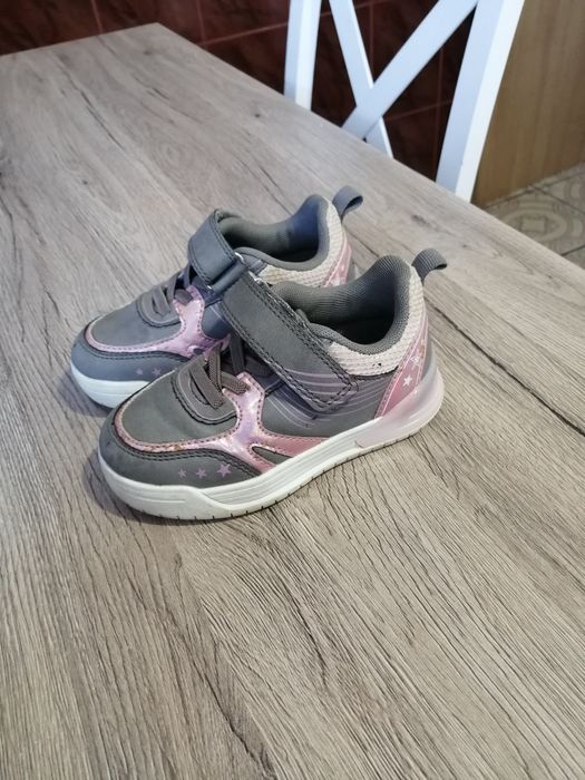 Buty dla dziewczynki rozm 24