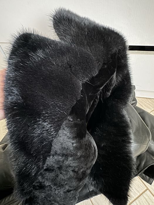 Кожана куртка мужская