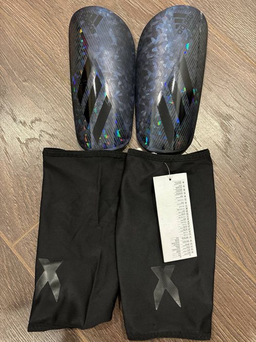 Щитки для футболу