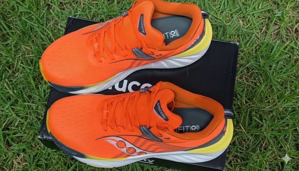 Saucony Triumph 22, Розмір 42,44 бігові кросівки.