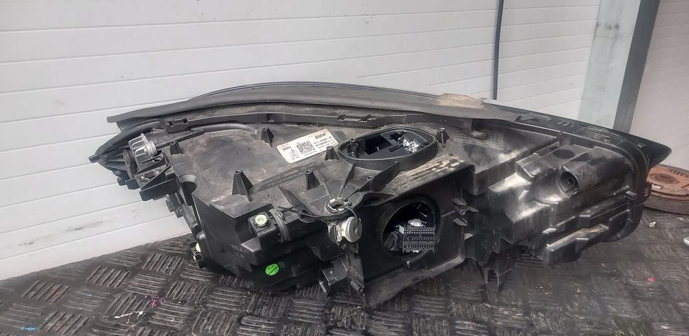 Optica Esquerda Led BMW F40