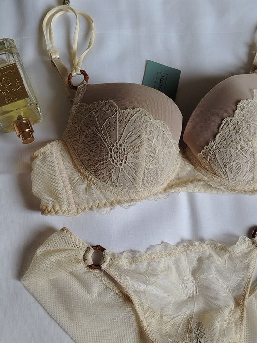 Шикарний романтичний комплект балконет Intimissimi