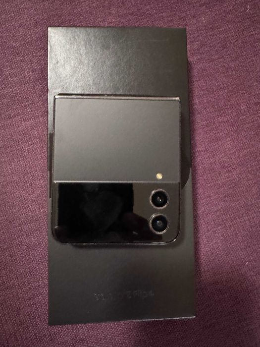 Telemóvel Samsung Z Flip 4