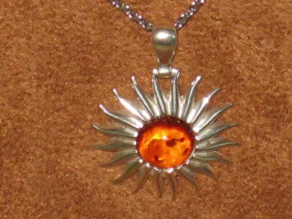 Medalha ( C/Âmbar ) Prata Maciça de Lei 925`/.. C/Contraste