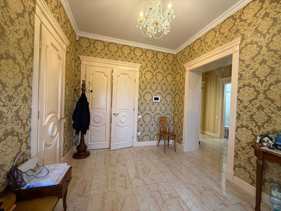 Продам хозяйский дом у моря в Совиньоне — 296 м², закрытый поселок!