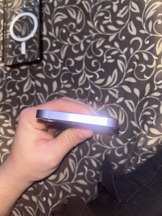 Продам айфон 12 128 gb