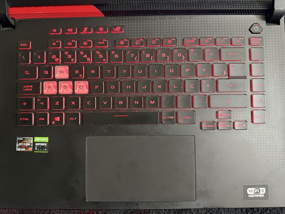 Portátil Gaming Asus ROG Strix 15.6” 144Hz Ryzen 7 16GB RAM 500GB NVME RTX3050 Ti 4GB