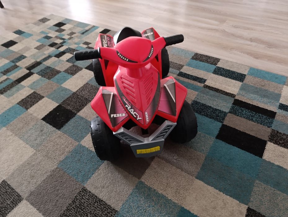Mota elétrica feber criança quad