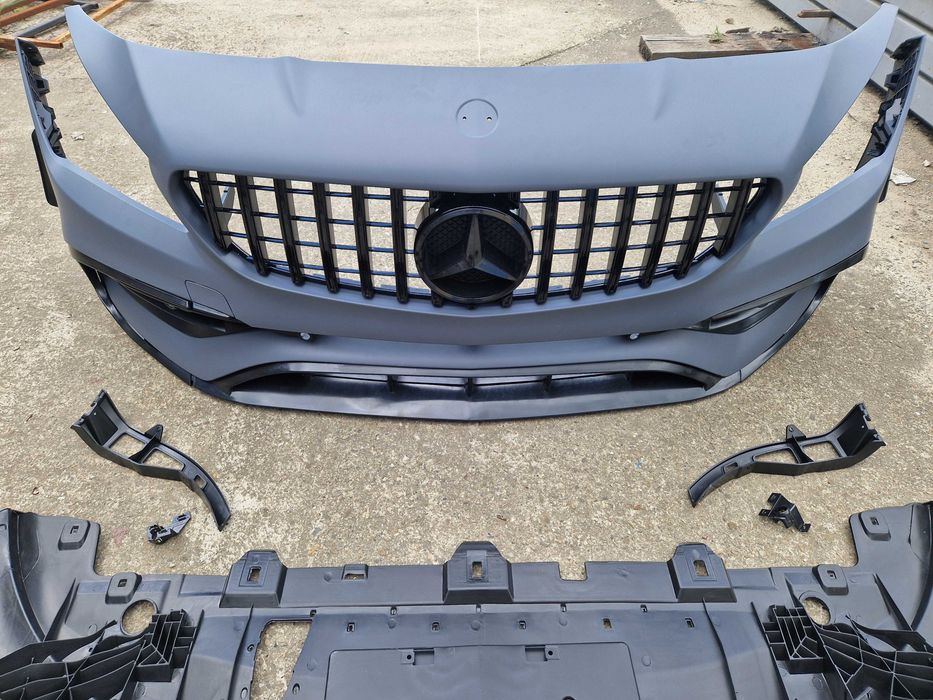 Передний бампер (стиль CLA45 AMG) на Mercedes-Benz CLA-Class C117 2013-2017 года.