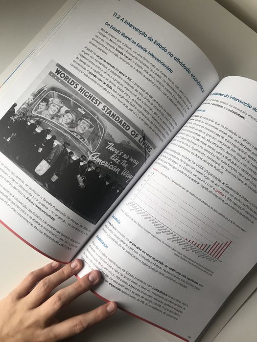 Livro Preparação Exame Economia A