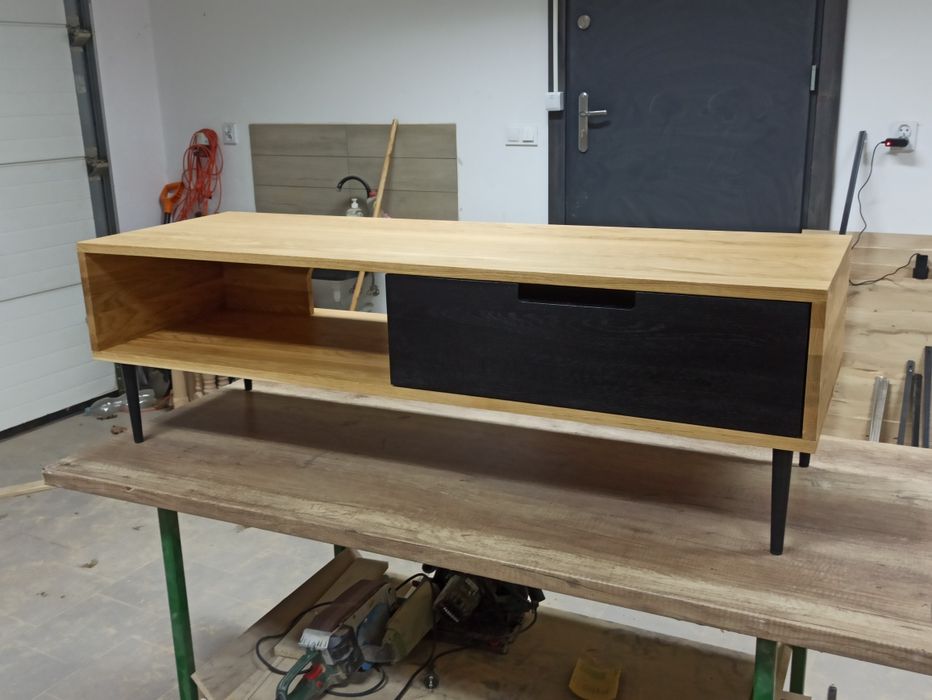 Szafka RTV ''Heda'' 150-200 cm lity dąb,  loft, lakier olej