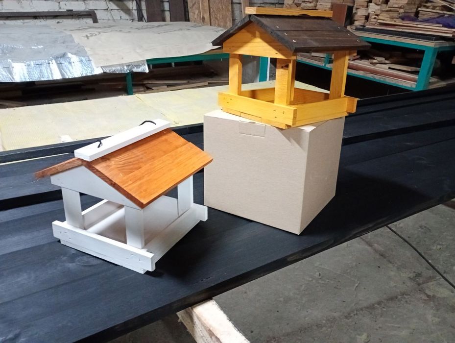 Годівничка для птахів