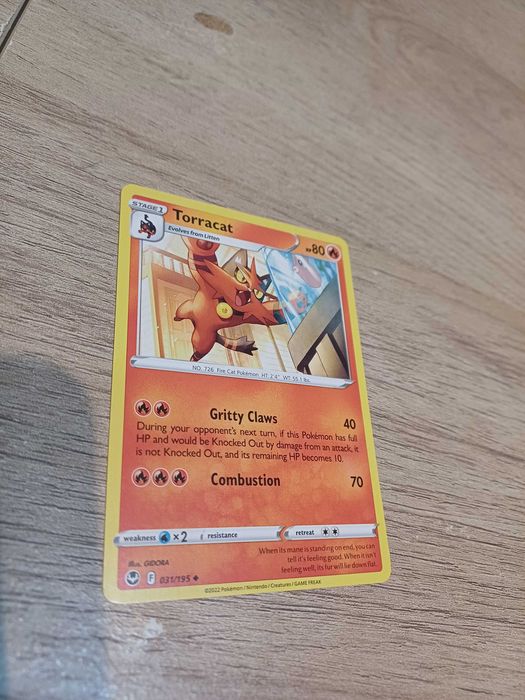 Carta Pokémon Torracat #31