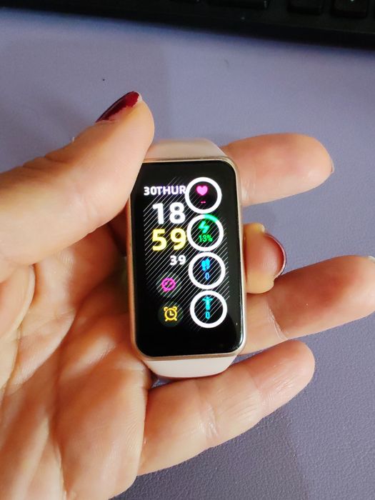 HUAWEI Band 6 com várias pulseiras