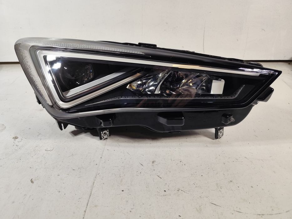 Seat Tarraco 5FJ 18- Prawy Przód Prawa Lampa Full LED Ładna EU Oryg WL