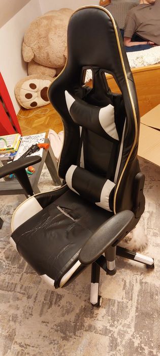 Fotel gamingowy używany sprawny