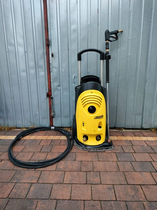 Sprzedam profesjonalną myjkę Karcher HD9/20-4M