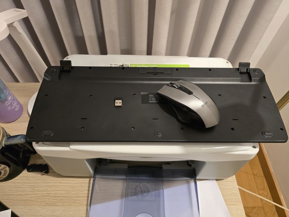 Vendo teclado +Rato Wi-Fi Sem fios