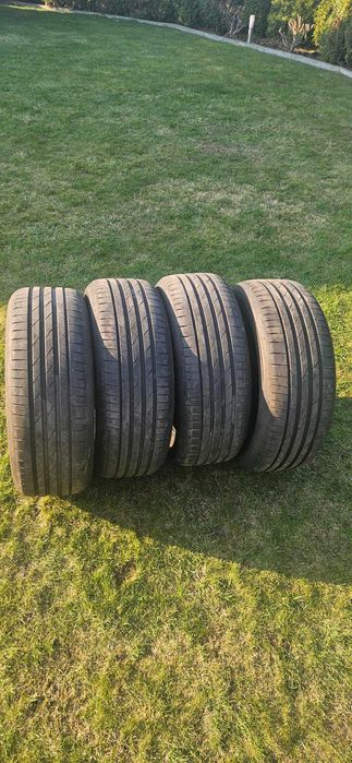 Opony Hankook 4szt, letnie.  Prawie nowe 235x55x18