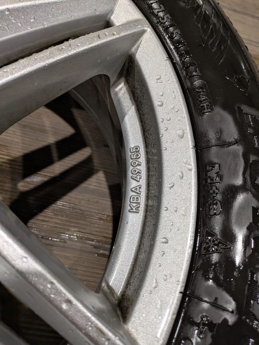 Jantes 17'' c/ Pneu Dunlop Inverno (Compatível Mercedes W204)