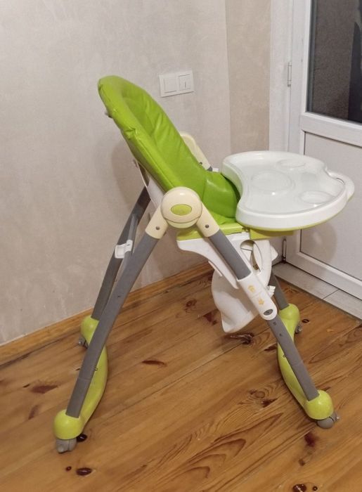 Стільчик для годування