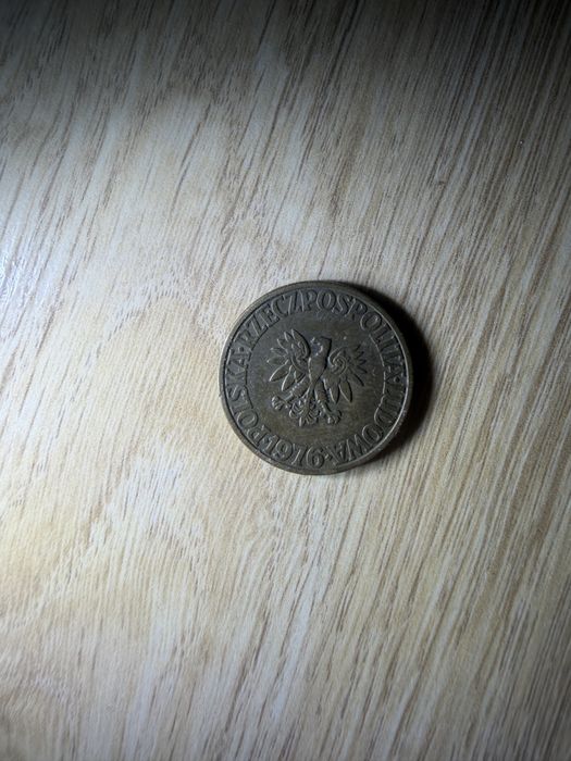 Sprzedam monete 5 zl 1976 roku bez znaku mennicy