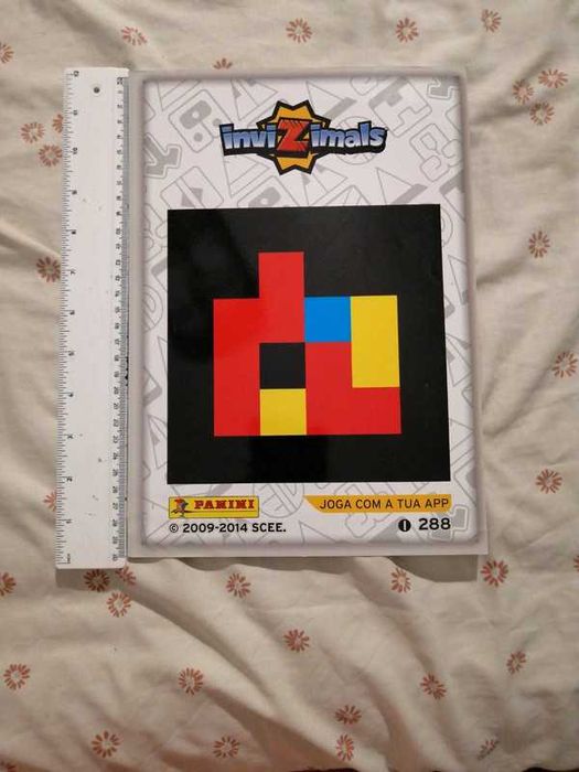 Carta Gigante Invizimals