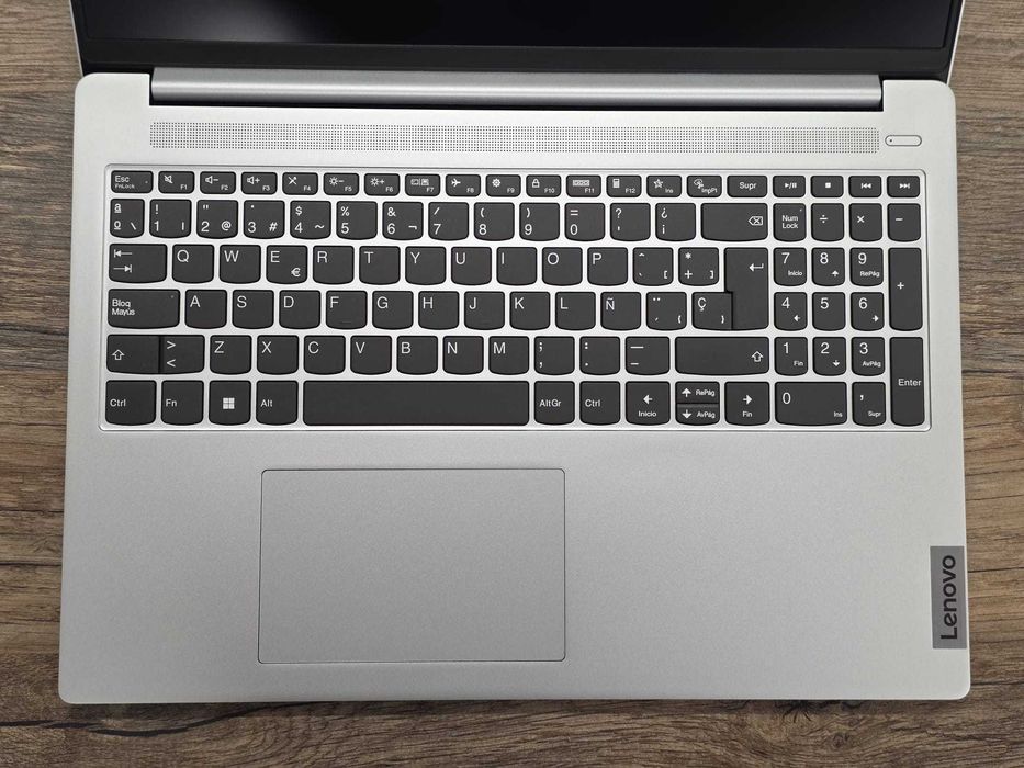 Laptop Lenovo IdeaPad Slim 5 16IRL8 i7-13620H/16GB/1024GB/WIN11 stan db gwarancja
