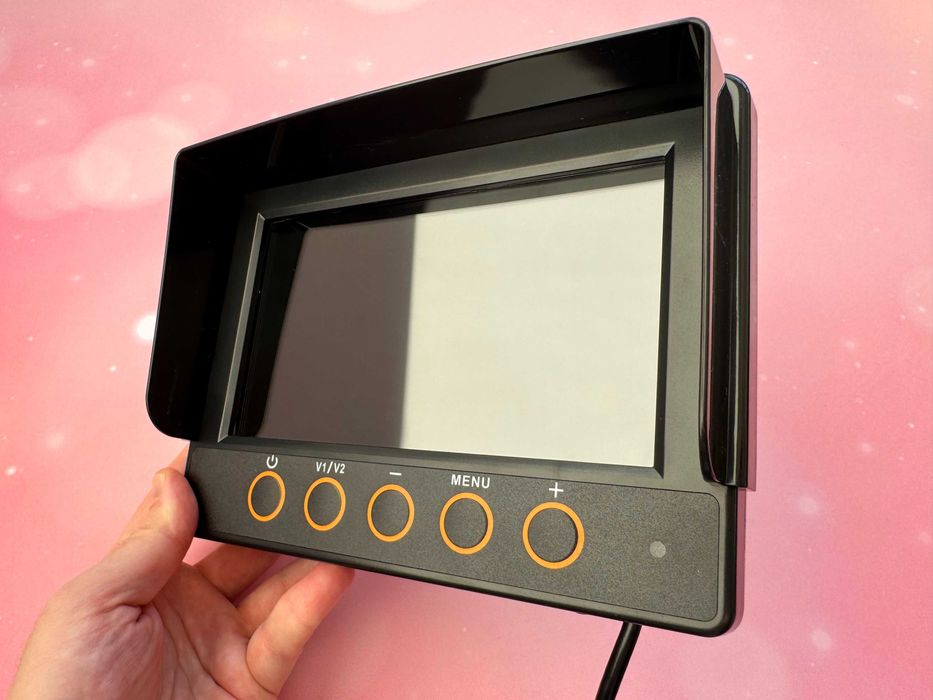 ВОДОНЕПРОНИЦАЕМЫЙ AHD монитор на две камеры