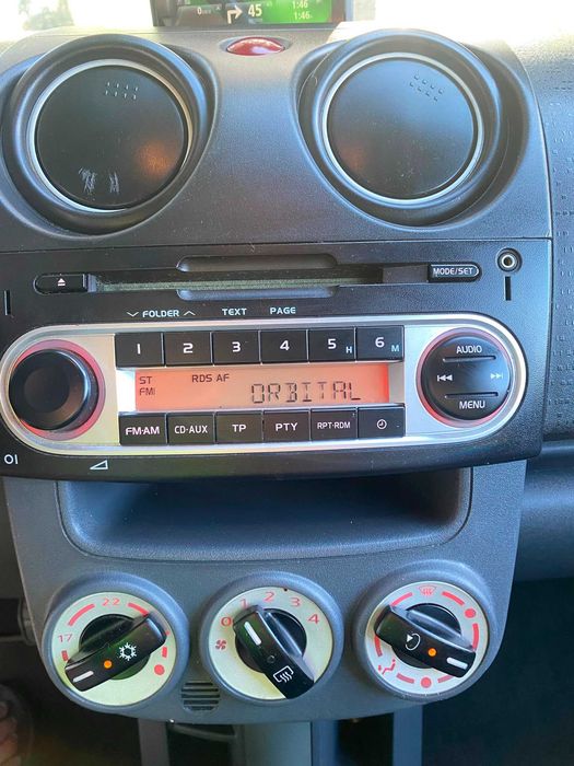 Mitsubishi colt 2011
