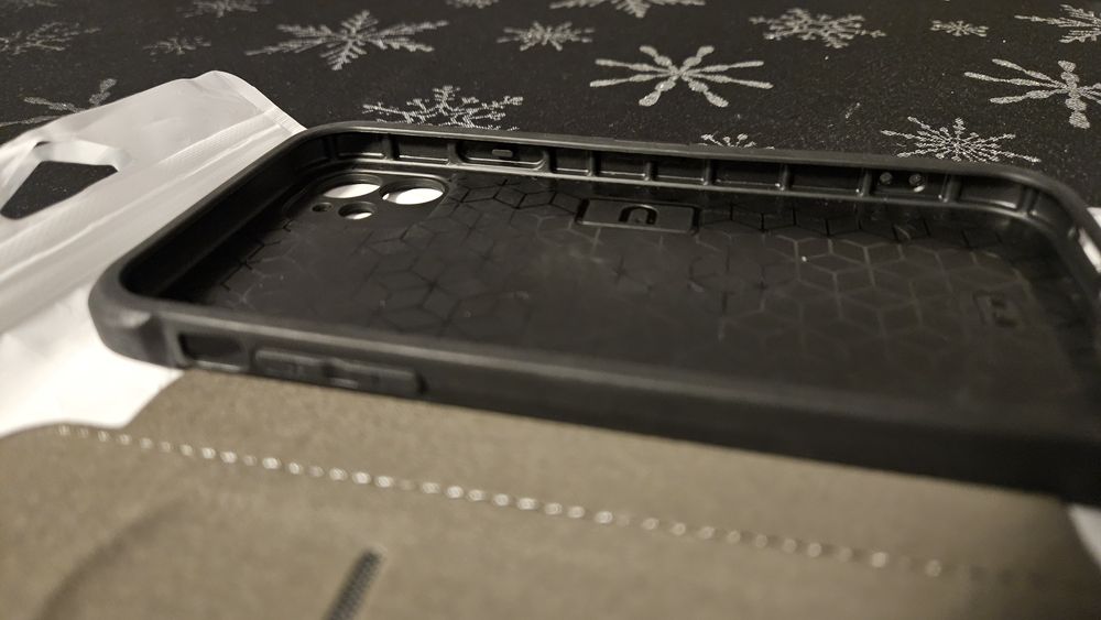 Etui iPhone 11 ciemna zieleń