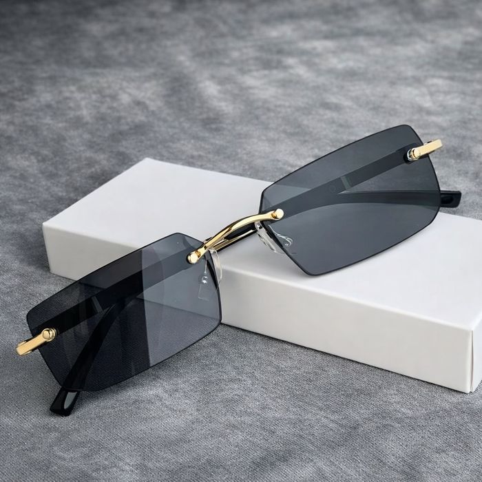 Стильні сонцезахисні окуляри