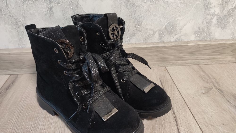 Черевики на дівчинку, розмір 32,