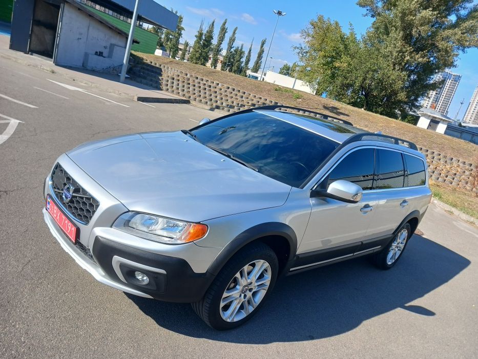 2016 Volvo XC70 245hp