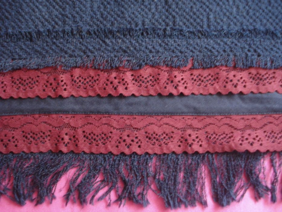 Echarpe/Manta azul marinho e bordô 140x94cm NOVA ARTESANAL mulher