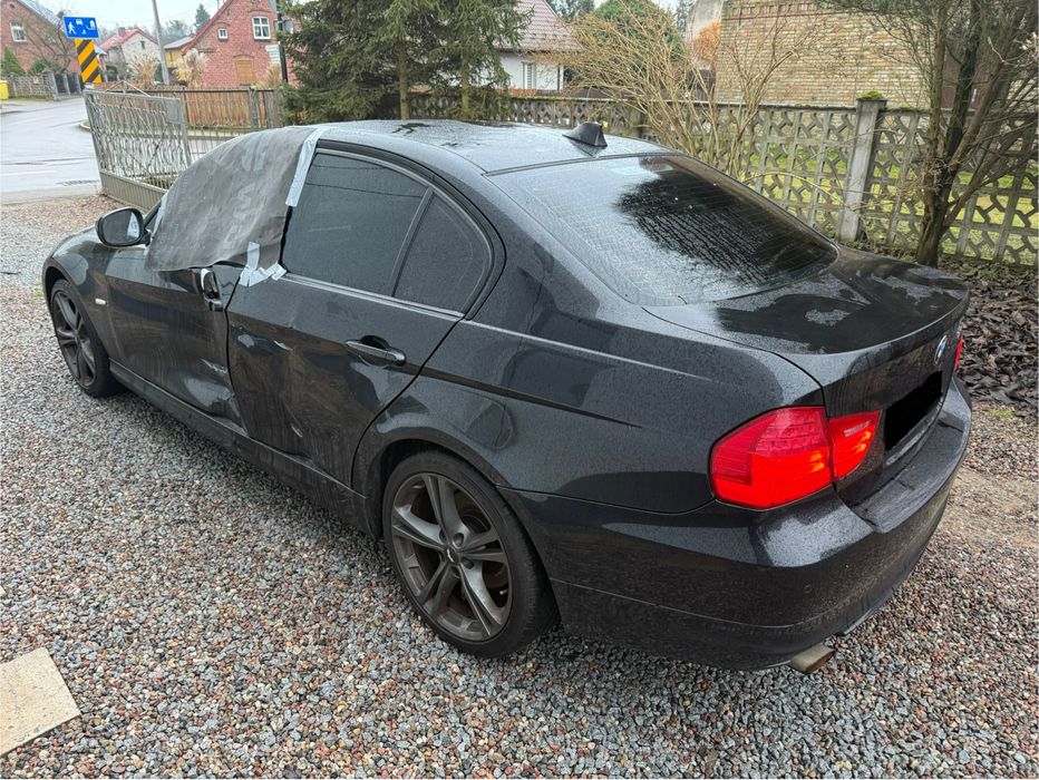 Bmw e90 lift 318i 2010