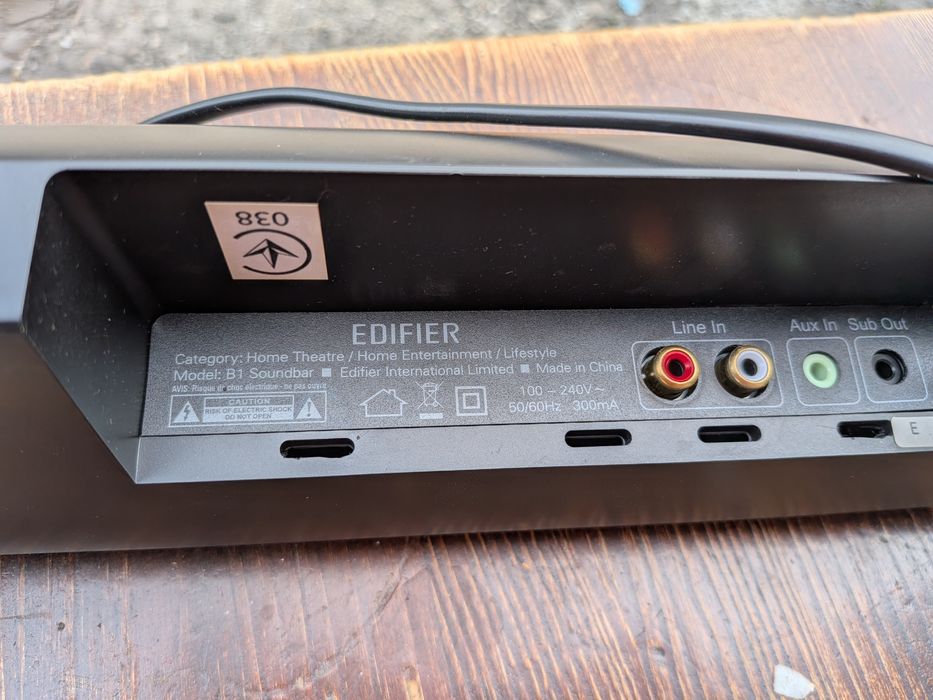 Саундбар / колонка Edifier CineSound B1