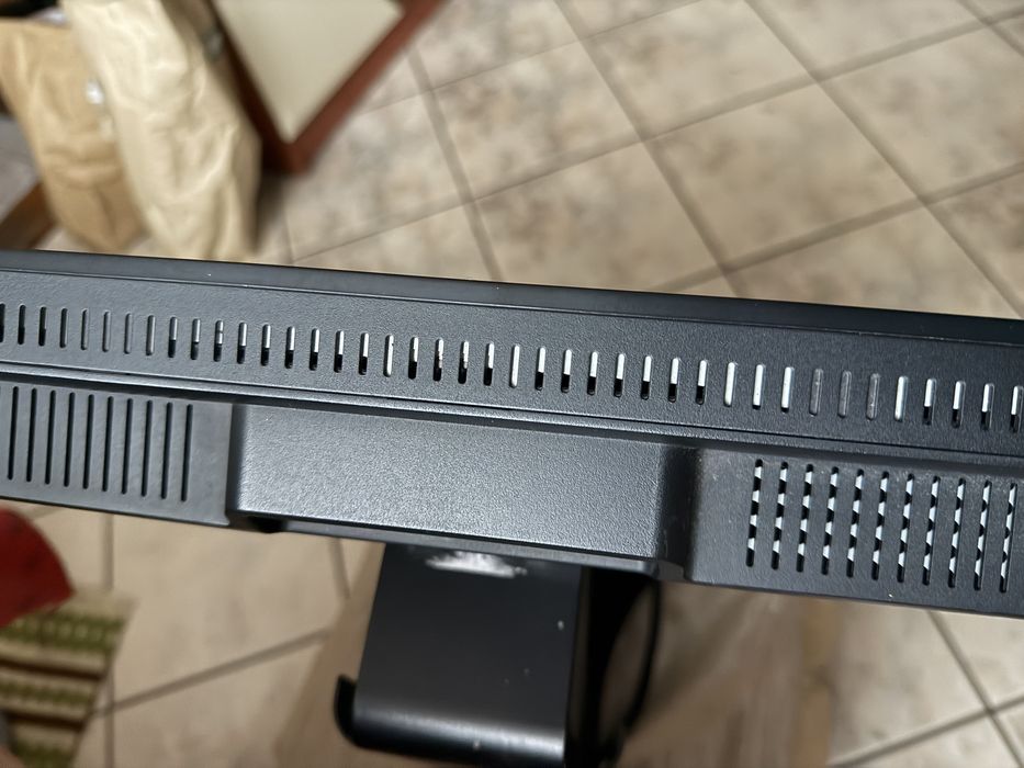 Monitor i klawiatura do komputera przelacze VGA