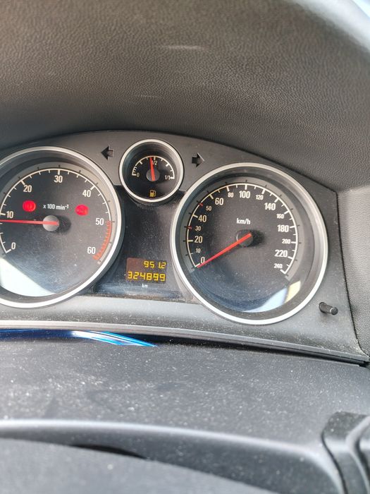 Opel Astra H Gtc 2007 photo 4