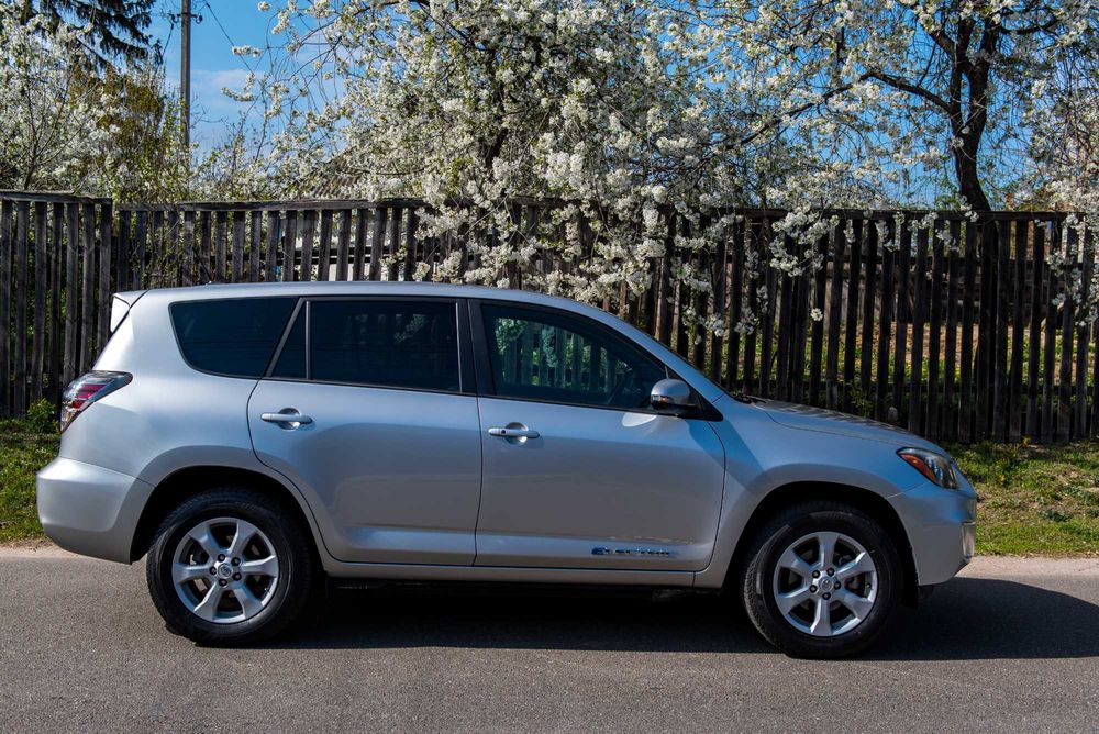 Продам електомобіль Toyota RAV4 EV 2012 року