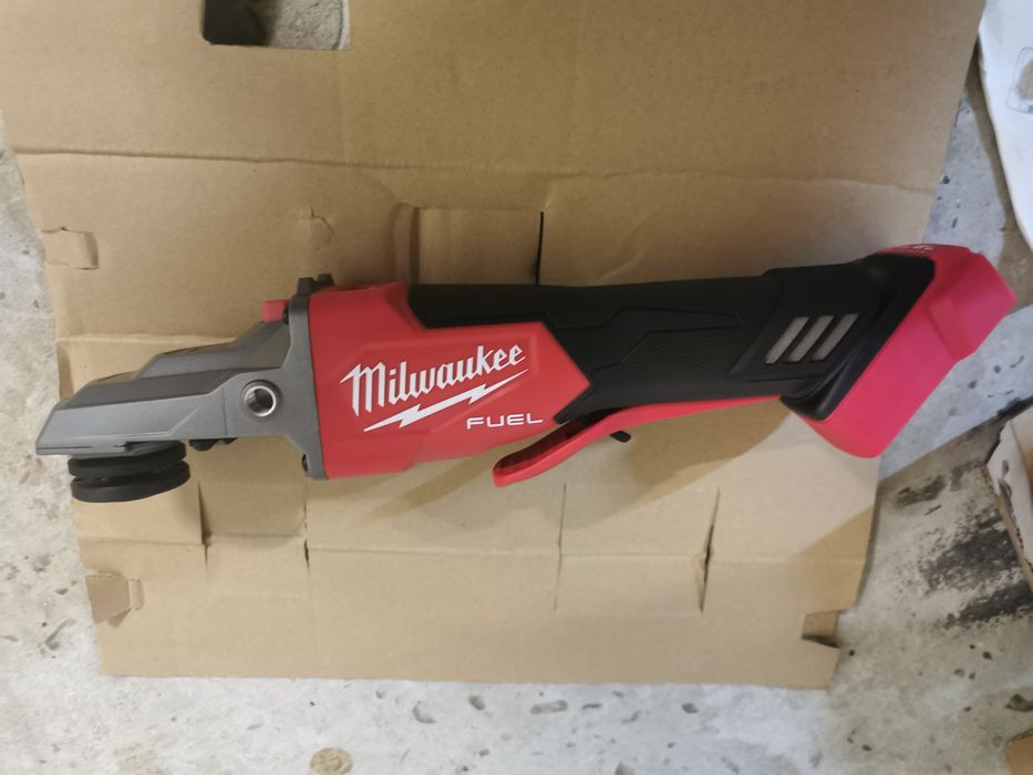 Milwaukee 2886 2886 болгарка ушм