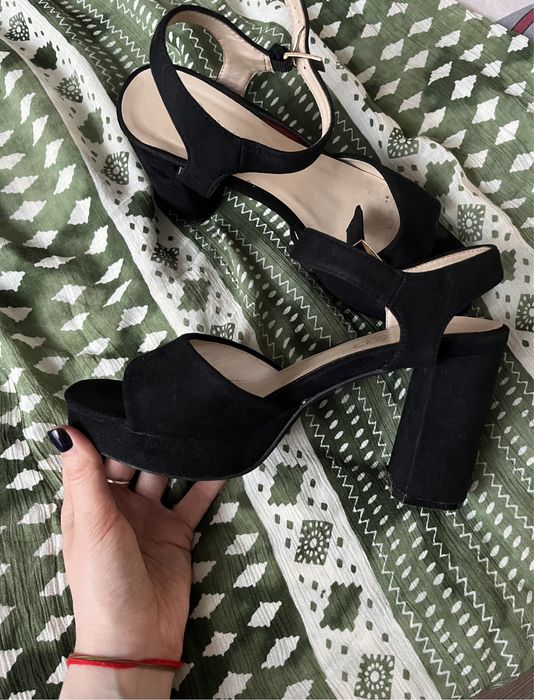 Туфлі босононіжки на каблуку на підборах