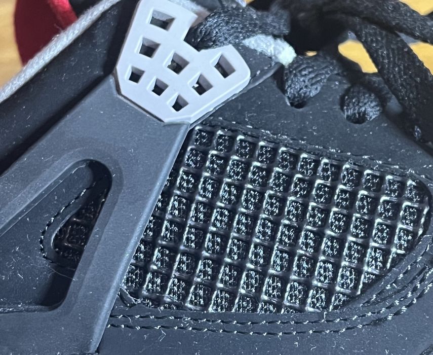 Jordan 4 black cemment