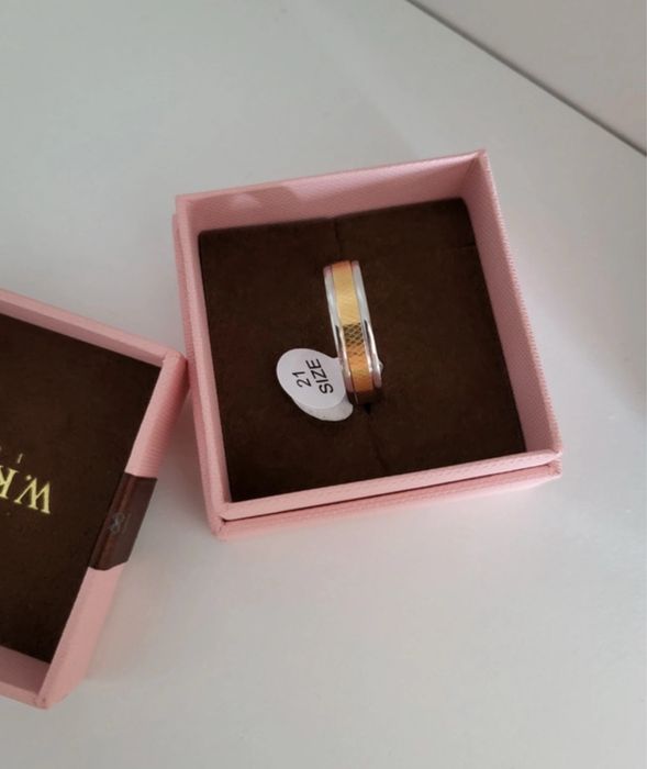 pierścionek srebrno-złoty