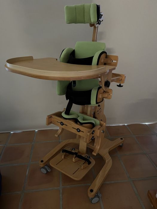 Standing frame Cat II INVENTO