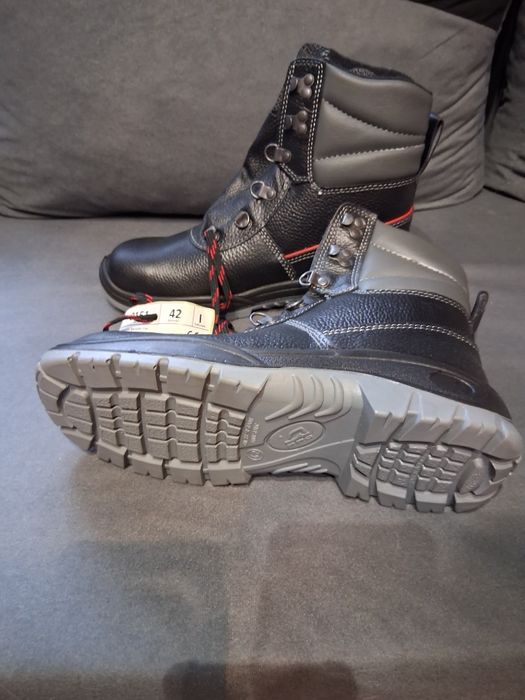 Nowe buty robocze męskie, rozmiar 42!